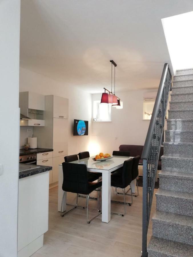 Apartment Porat Trogir Buitenkant foto